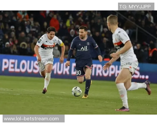 皇马大胜巴黎圣日耳曼六比二红牌争议瞬间点燃全场激情