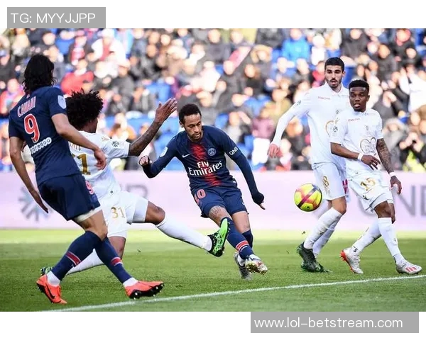 西甲激战巴黎圣日耳曼点球大战胜波尔图引发转会热议