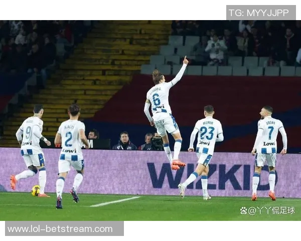 国王杯精彩对决那不勒斯险胜曼城乌龙球成关键时刻