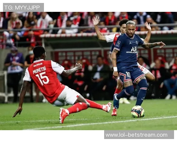 友谊赛精彩回顾巴黎圣日耳曼轻取AC米兰乌龙球成焦点