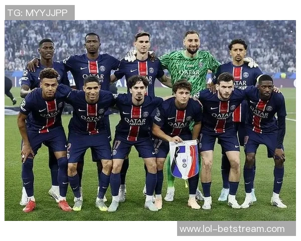 西甲激战曼联大胜巴黎圣日耳曼神奇扑救成比赛转折点解析