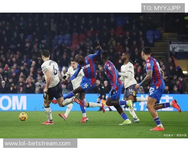 德甲焦点战平局收官皇马与巴黎圣日耳曼点球大战引爆全场激情