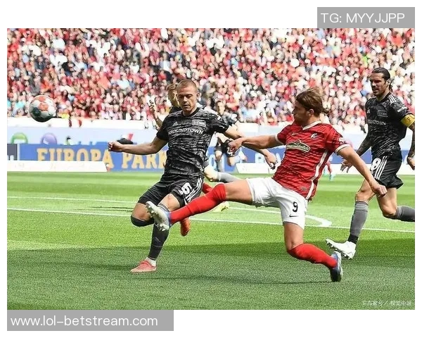 中超激战波尔图与拜仁平局红牌事件引发全场热议与战术分析